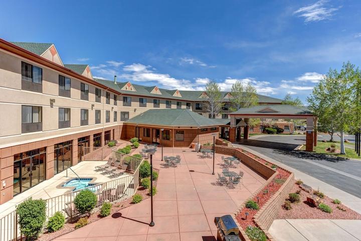 Pet Friendly Holiday Inn Express & Suites Montrose - Black Canyon Area an IHG Hotel