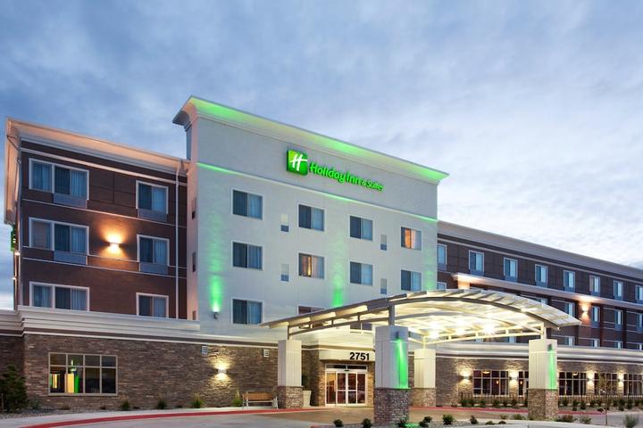 Pet Friendly Holiday Inn and Suites Grand Junction an IHG Hotel