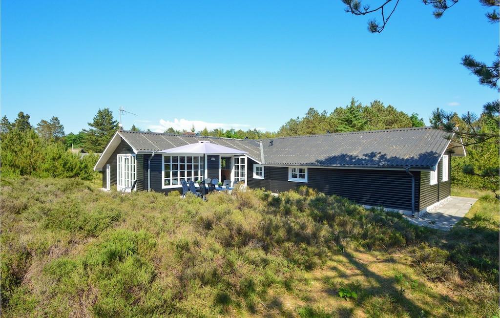 Pet Friendly Nice 4BR Home in Rømø With Sauna