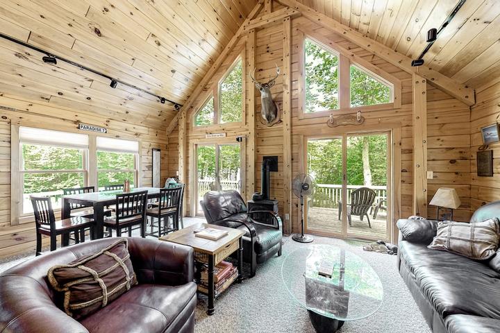 Pet Friendly Lucky Lakefront Log Cabin