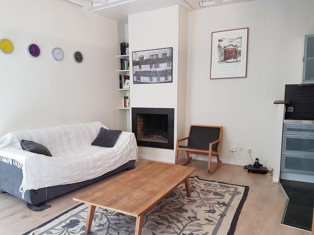 Pet Friendly Quiet & Bright Apartment on the Inner Courtyard
