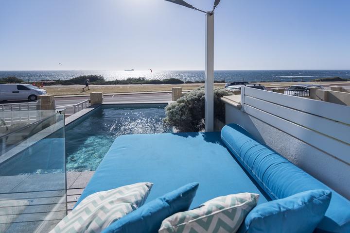 Pet Friendly Cottesloe Beachfront House With Views & Pool
