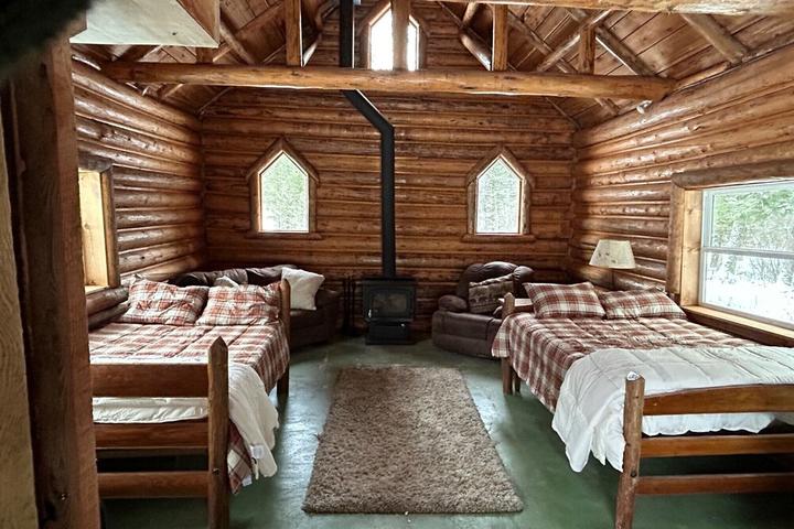 Pet Friendly Comfortable Rustic Cabins & Tranquil Stream