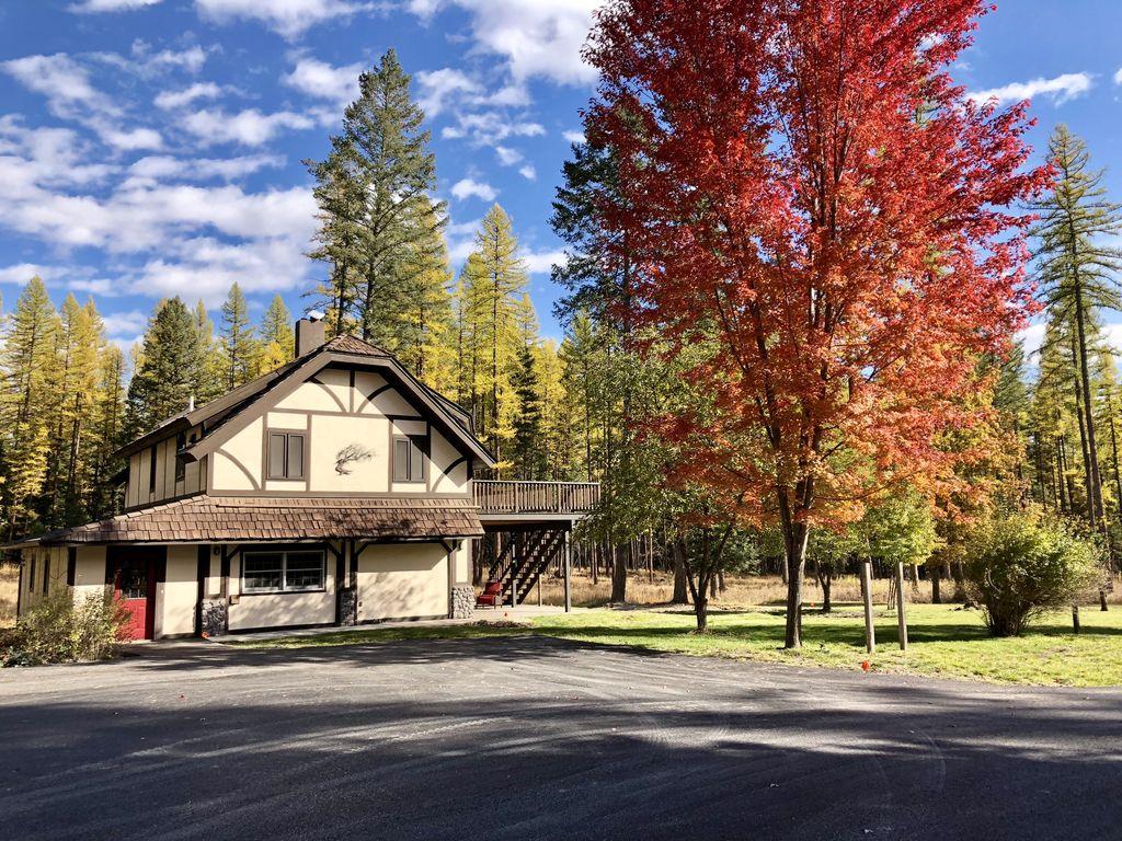 Lovely House on 7 Quiet Acres Pet Policy