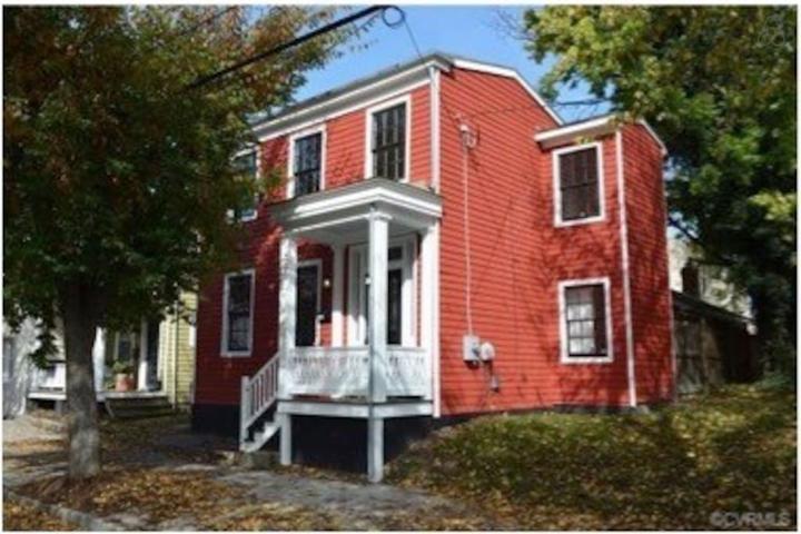 Pet Friendly Hotels In Chester Va Bringfido