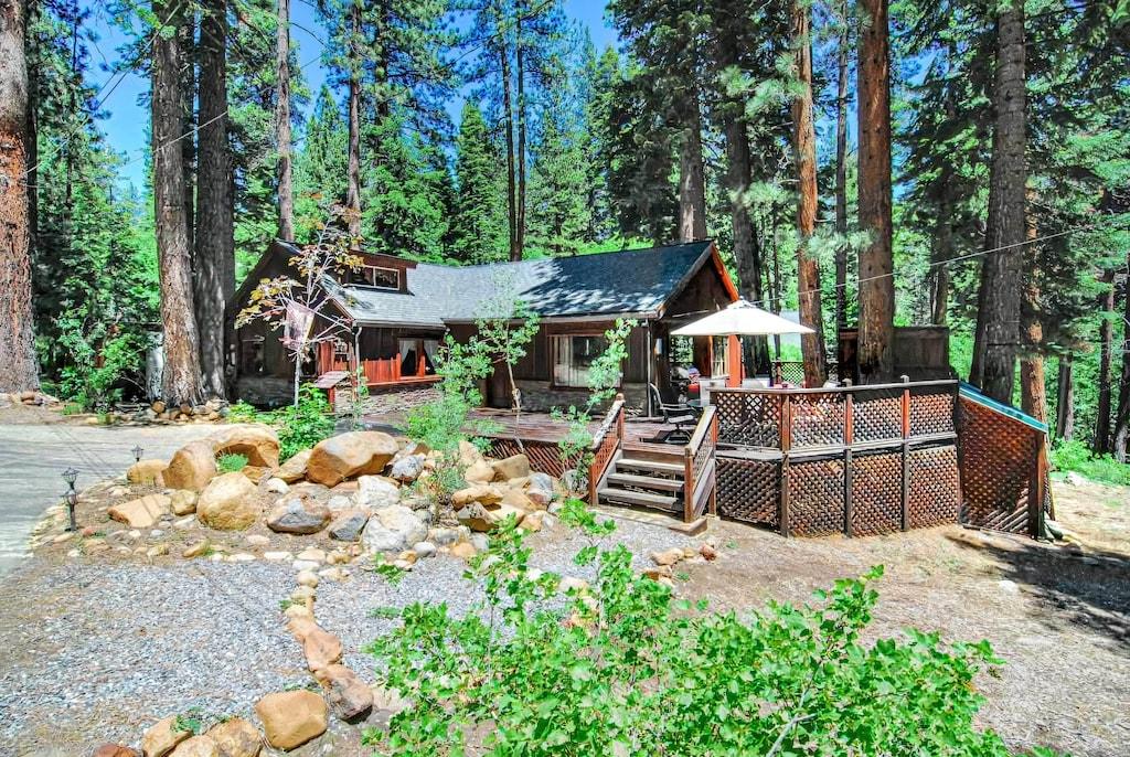 Pet Friendly Tahoe Vista Cabin with Deck Close to Beach