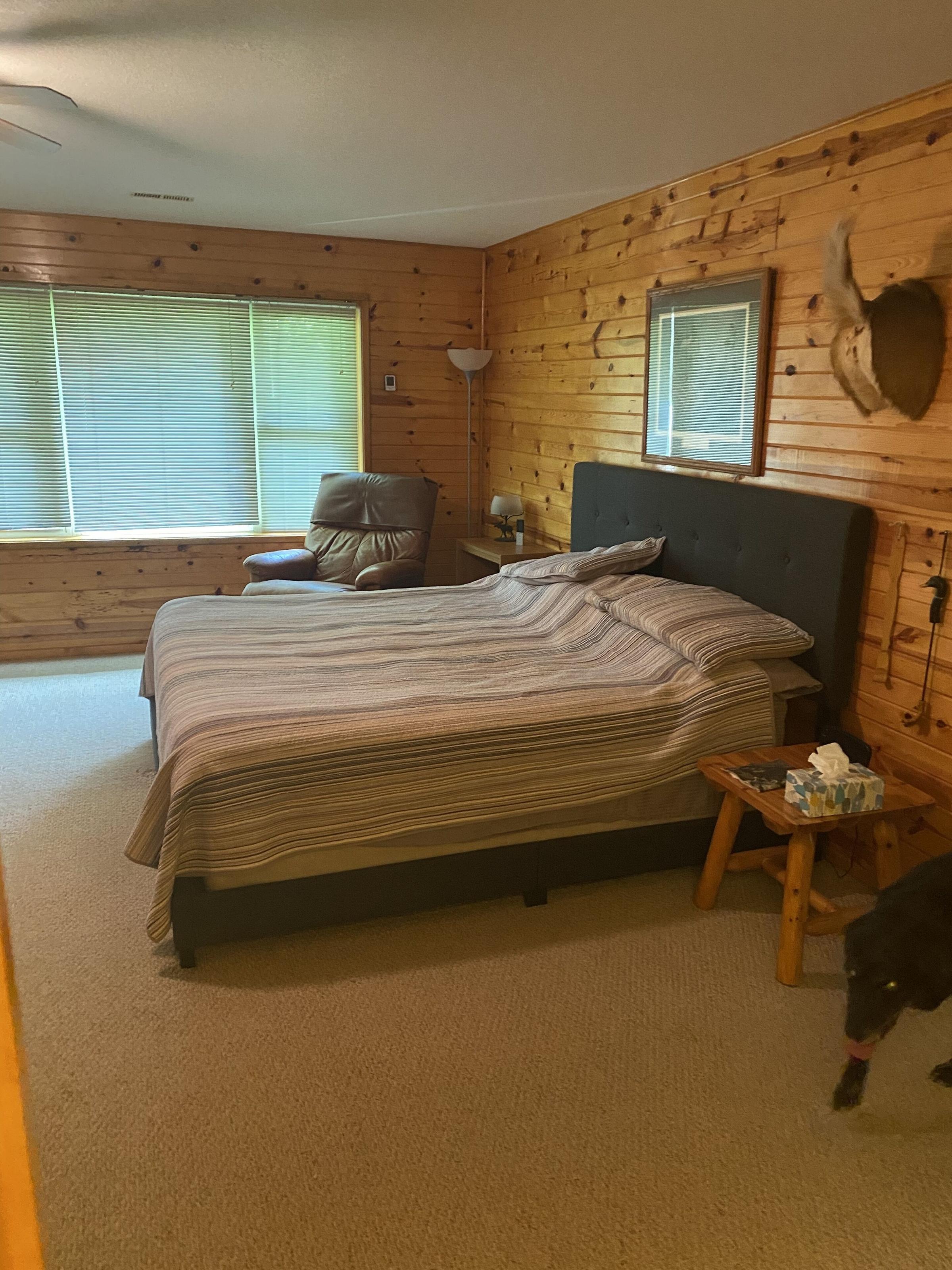 Pet Friendly Peaceful Cabin in Des Moines River Valley