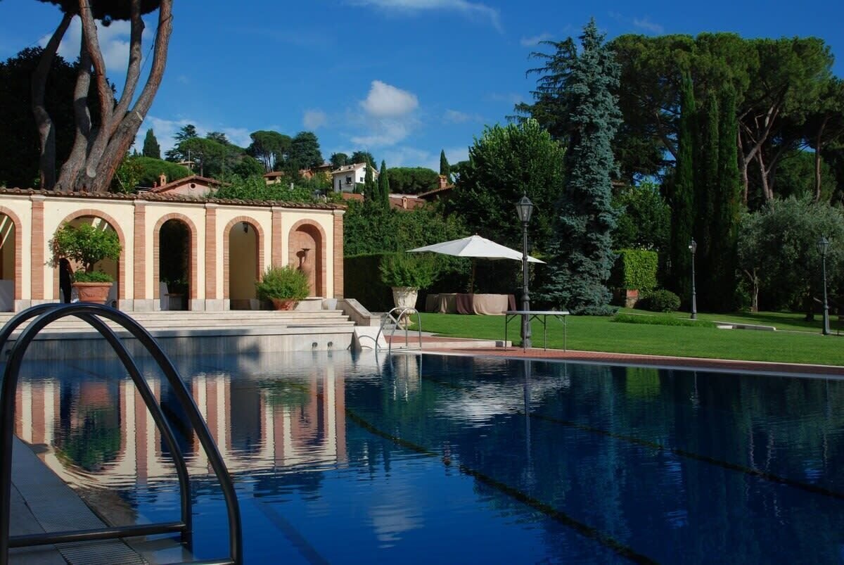 Photo of Near Rome Villa With Pool & Tennis Courts