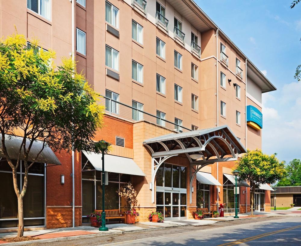 Pet Friendly Staybridge Suites Chattanooga Downtown - Convention Center an IHG Hotel
