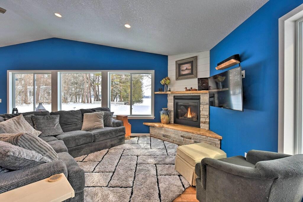 Relaxing Cambridge Getaway with Lake Access Pet Policy