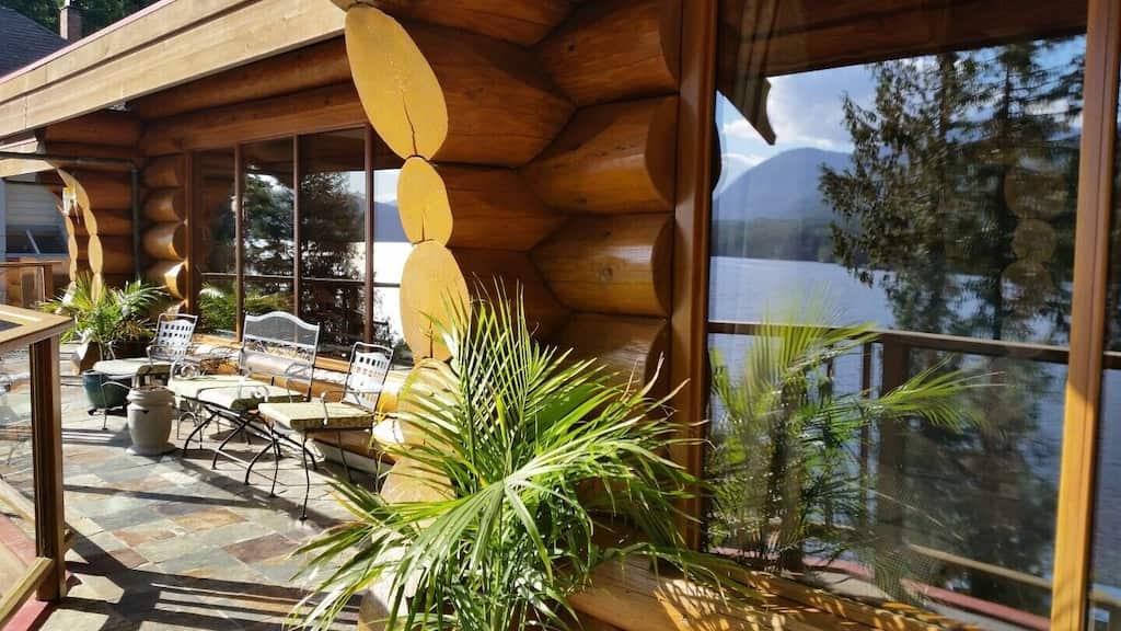 Pet Friendly Spectacular Sproat Lakefront Timber Home