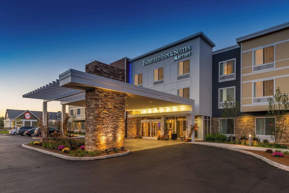 Pet Friendly Fairfield by Marriott Inn & Suites Plymouth White Mountains