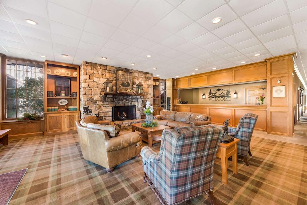 Pet Friendly Best Western Mountain Lodge at Banner Elk