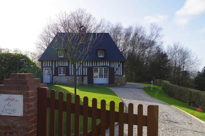 Pet Friendly Half-Timbered House Fully Restored for 4/6 People