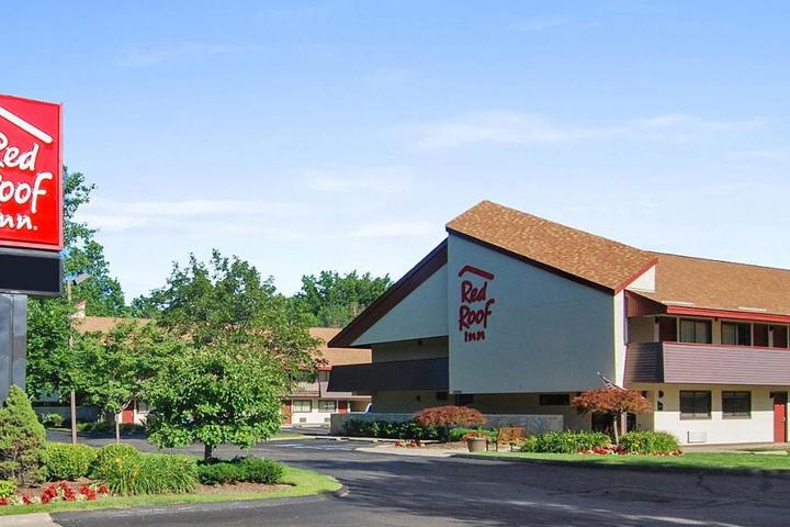 Pet Friendly Red Roof Inn Cleveland Westlake