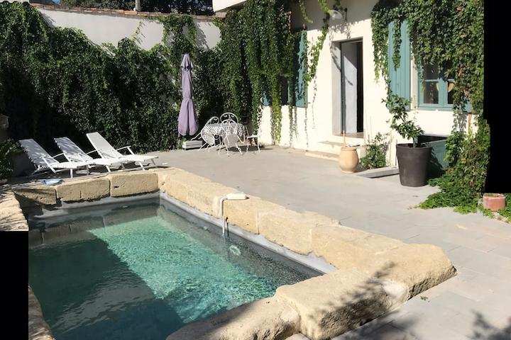 Pet Friendly Provence Downtown with Large South Facing Terrace