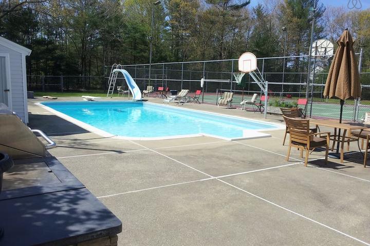Pet Friendly Middleborough Airbnb Rentals