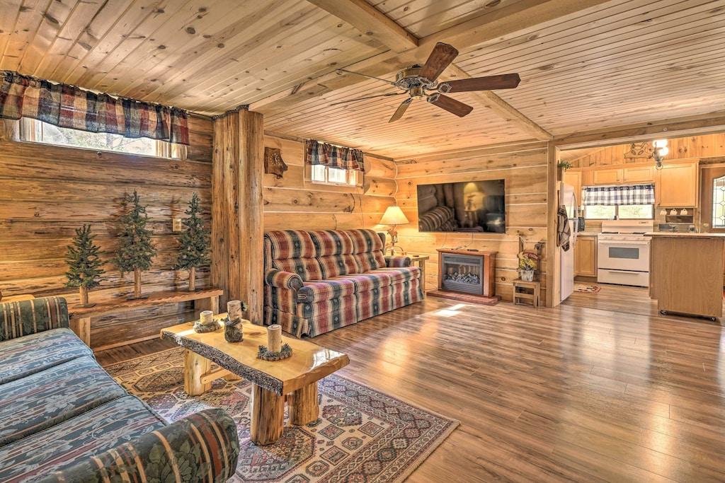 Pet Friendly Arkdale Studio Cabin with Onsite ATV Trails