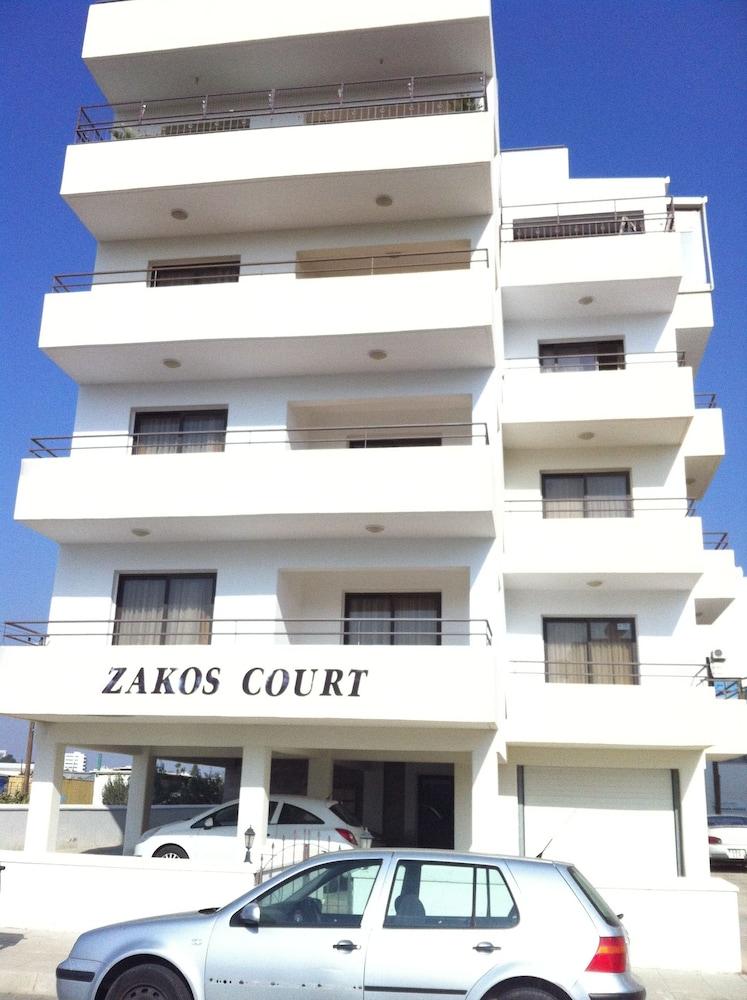 Pet Friendly Zakos Court Apartments