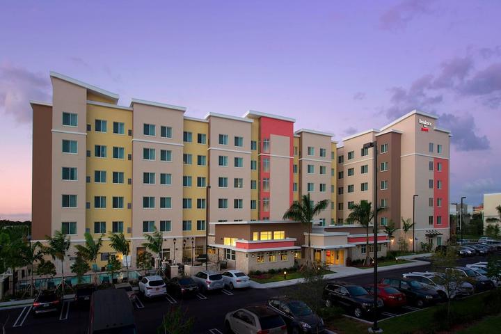 Pet Friendly Residence Inn Miami Airport West/Doral