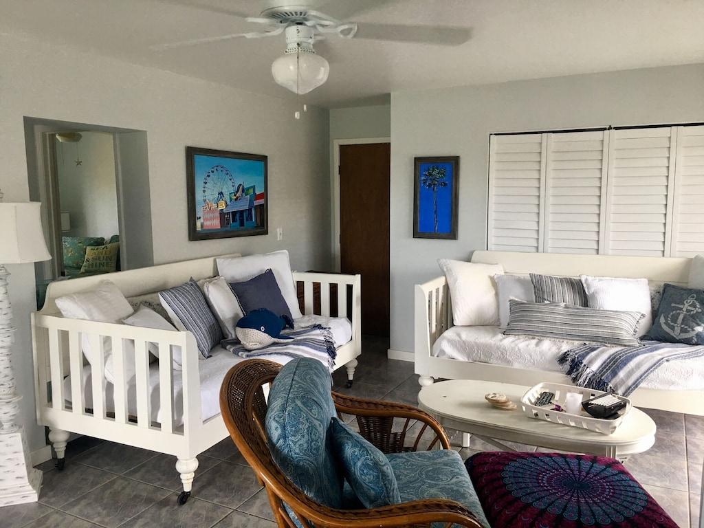 Seaside Cottage 99 Steps to Ocean Pet Policy