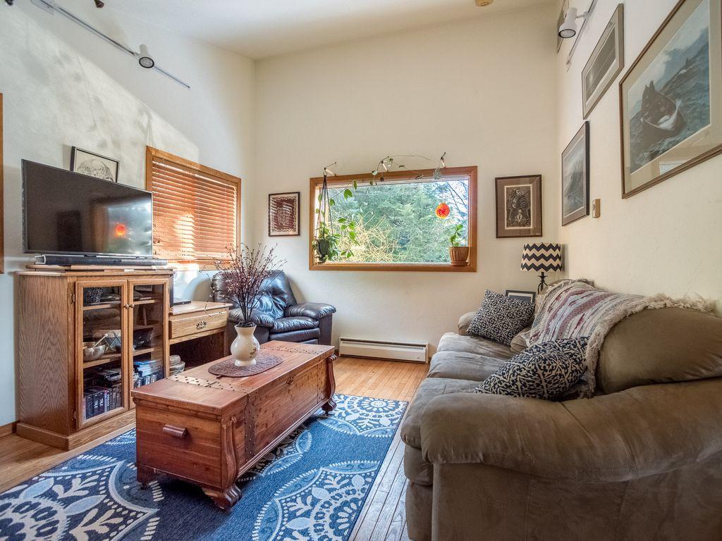 Breadline Bluff Pet Policy