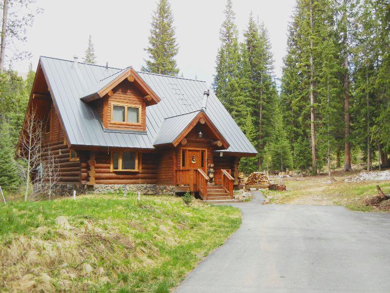 2 Bedroom Log Cabin In The Woods A True Mountain Retreat