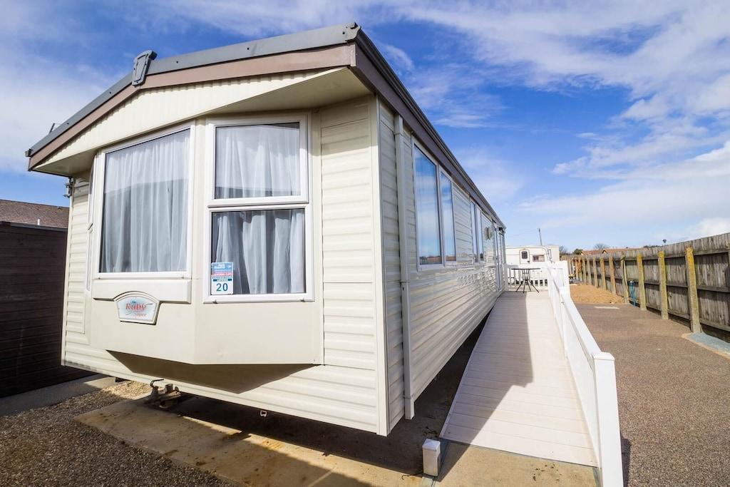 Hunstanton Spacious Caravan 13016L Pet Policy