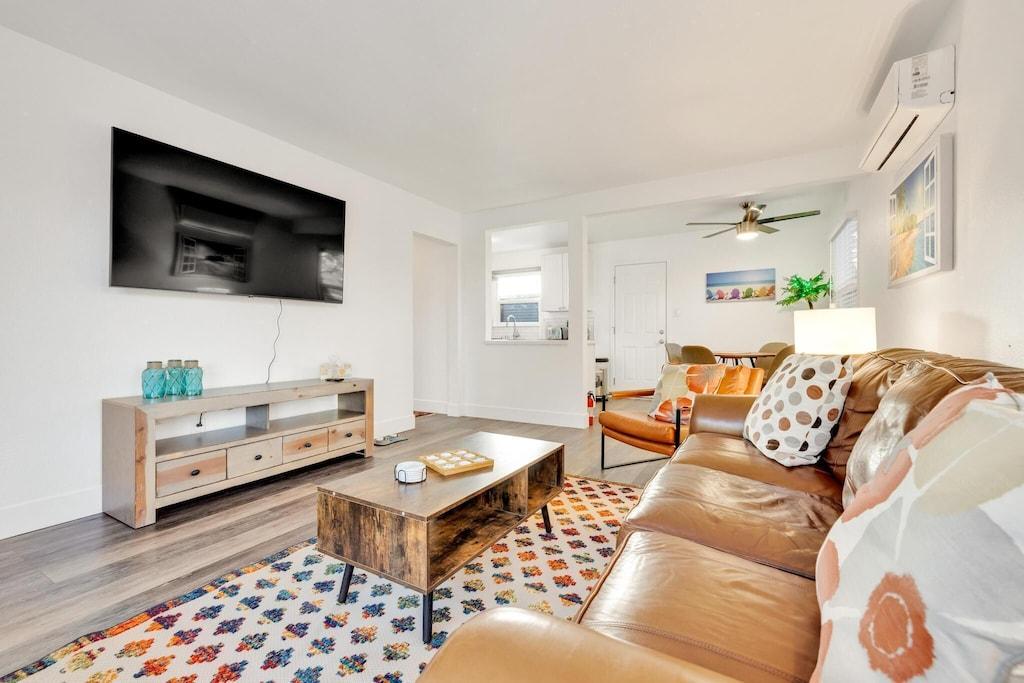 Oceanside Bungalow Pet Policy