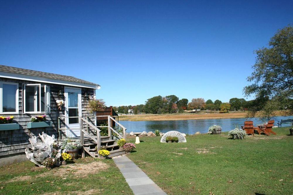 Shea's Riverside Inn & Motel Pet Policy