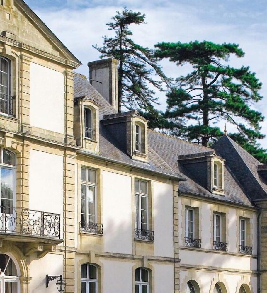 Pet Friendly Grand Hotel Château de Sully - Piscine et Spa