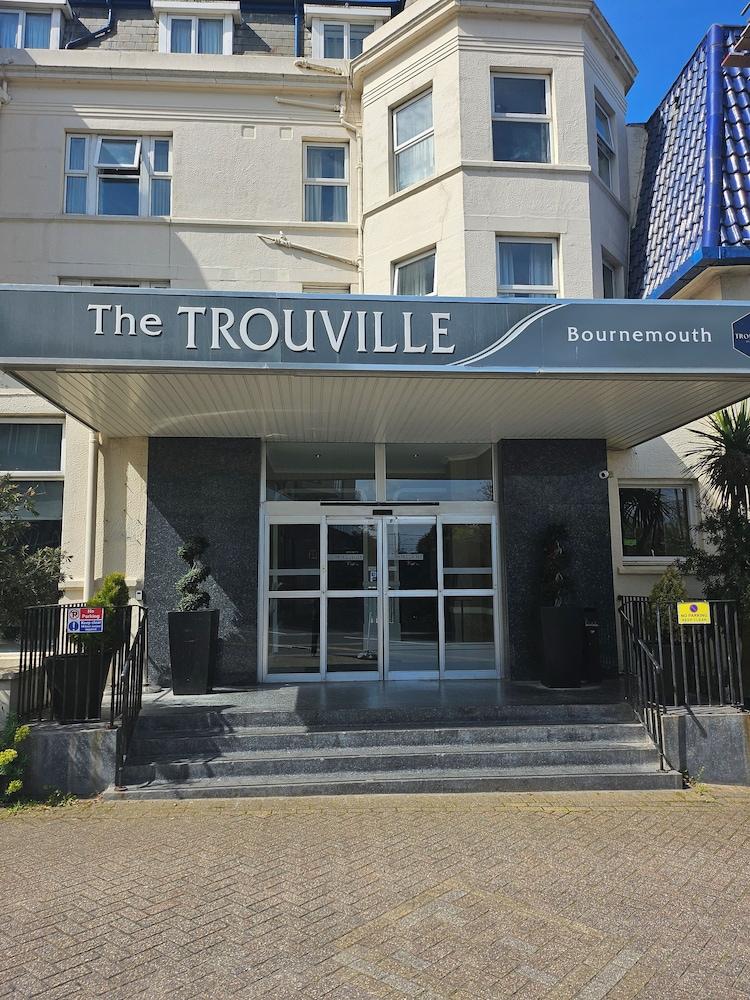 Pet Friendly The Trouville Hotel