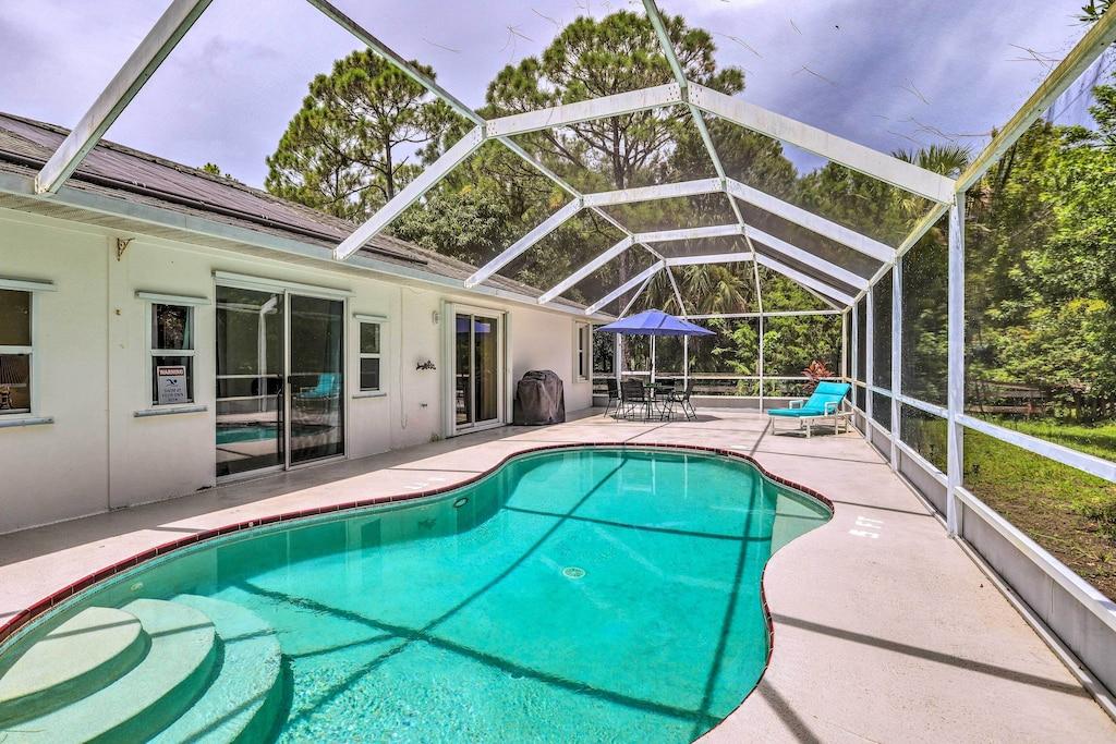 Pet Friendly Spacious 3/2 Home WIth Private Pool