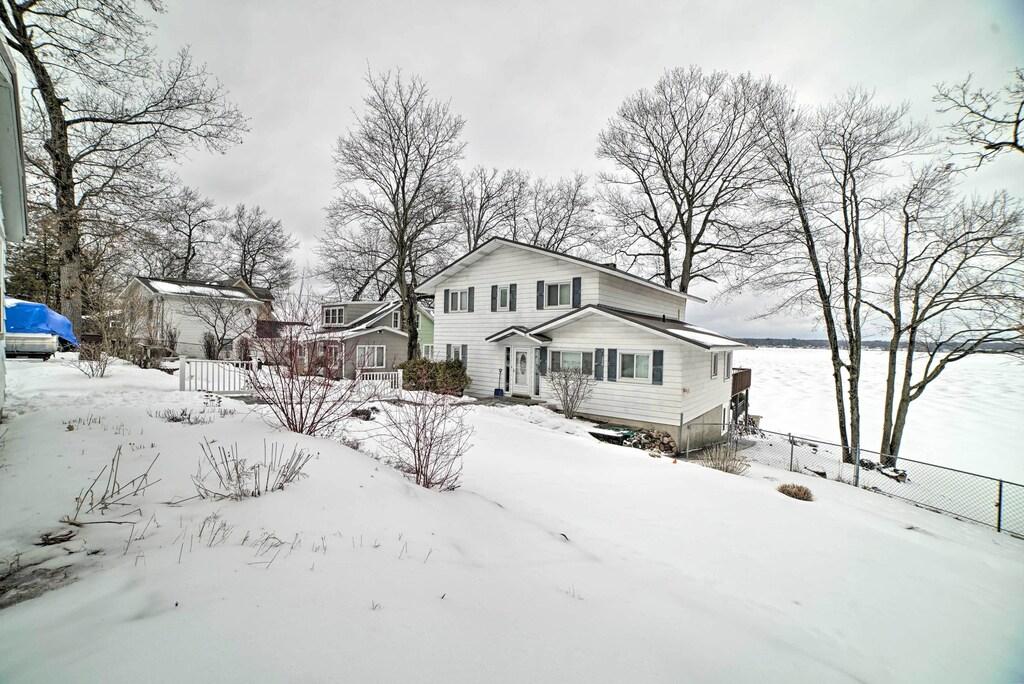 Lakefront Grant Getaway with Deck & Fire Pit Pet Policy