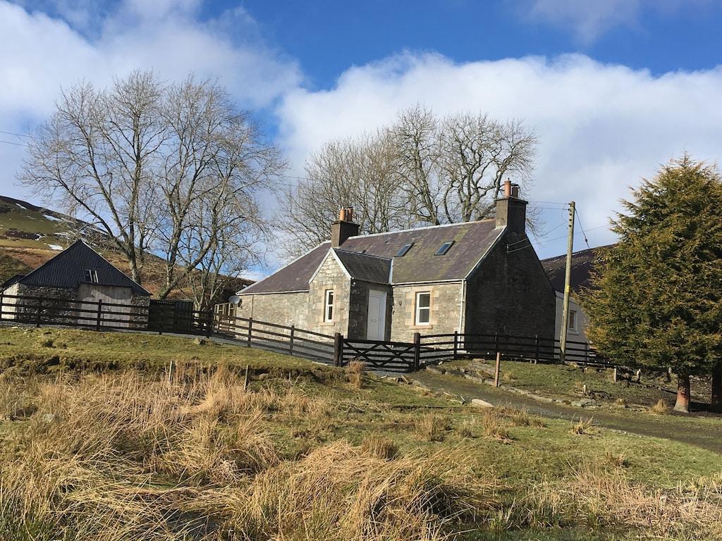 Pet Friendly Cosy Rural Retreat in the Beautiful Yarrow Valley