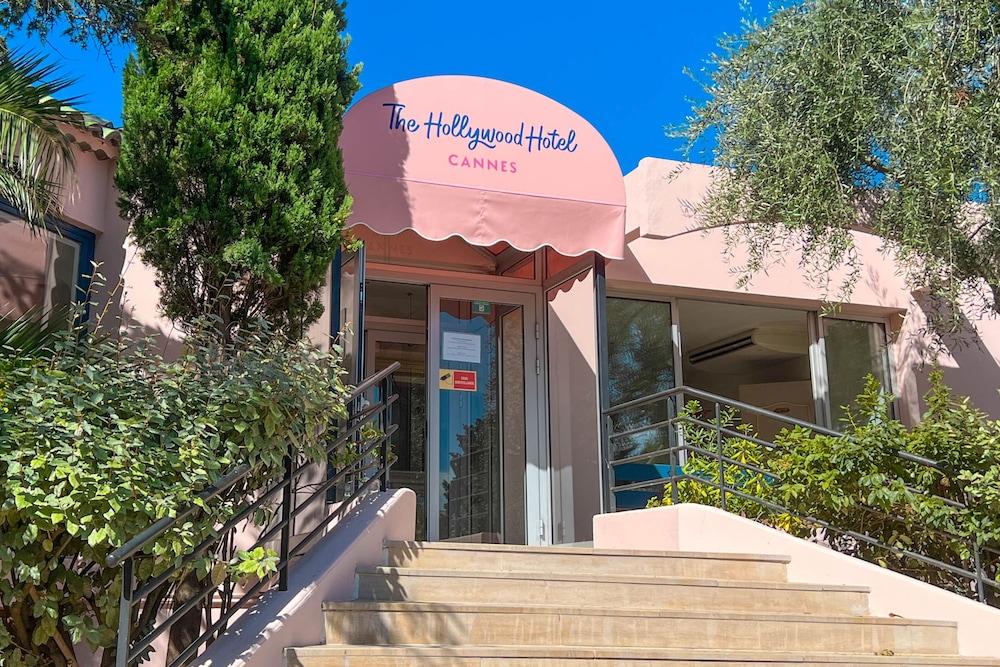 Pet Friendly The Hollywood Hotel Cannes