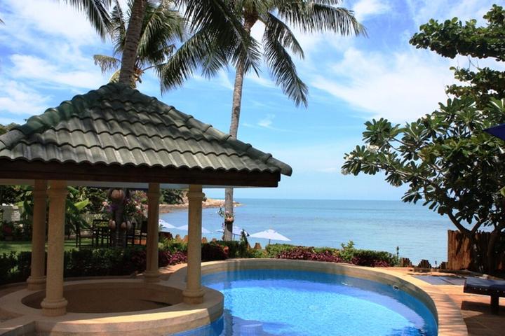 Pet Friendly Beach Front Villa with Private Pool