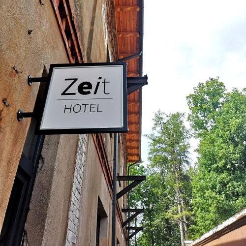 Pet Friendly Zeit Hotel