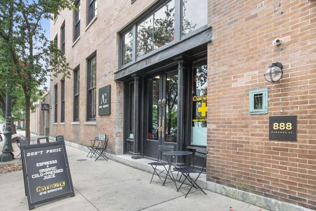 The Brandywine 512514 (BW44 ZCU) Pet Policy