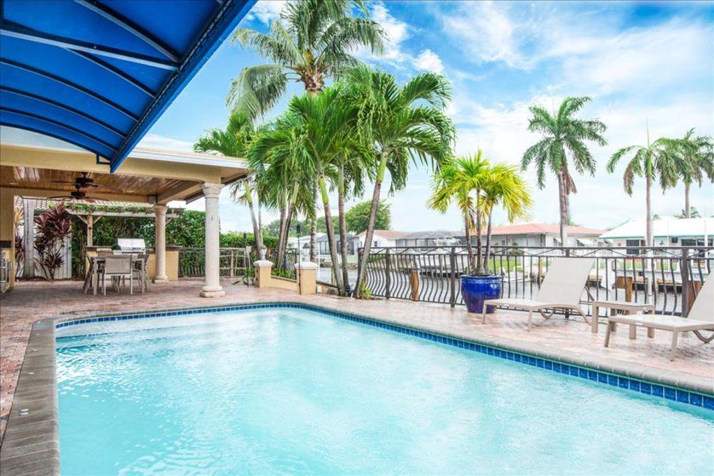 Pet Friendly Vacation Rentals In Pompano Beach Fl Bringfido