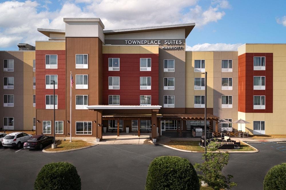 Pet Friendly TownePlace Suites by Marriott Cleveland