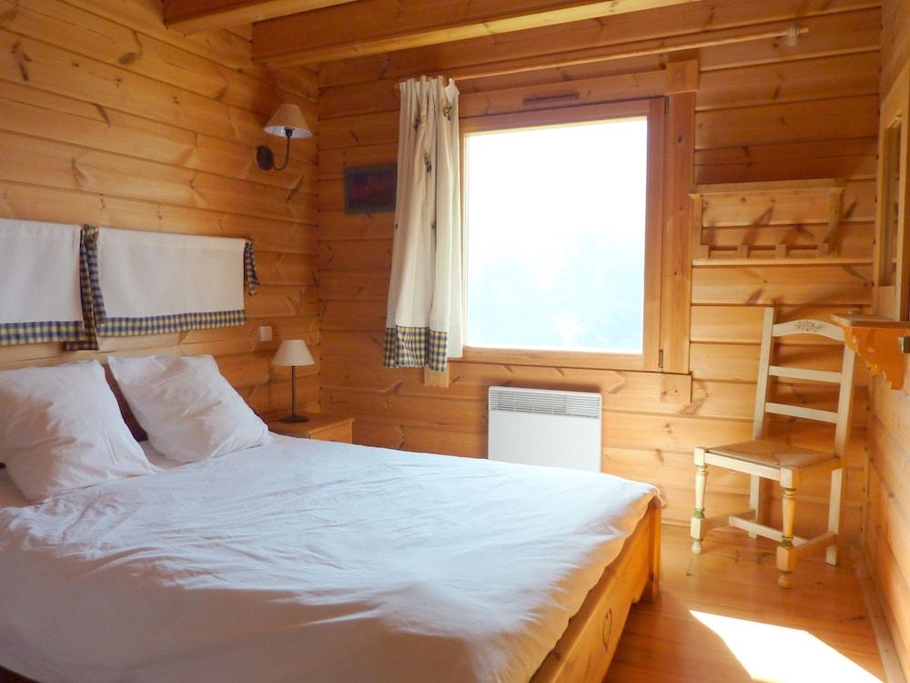 Pet Friendly Chalet at the Foot of the Slopes