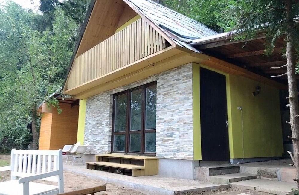 Pet Friendly Sazava River Cottage With Boating Experience