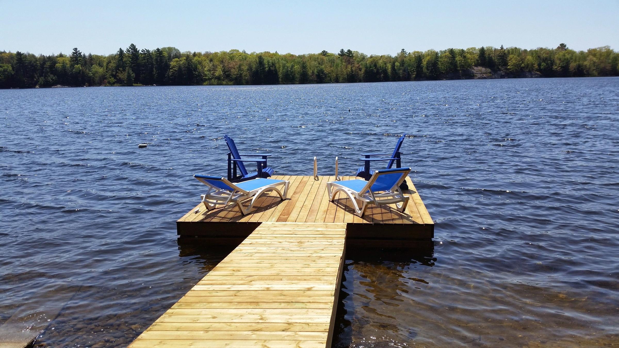 Pet Friendly Relax on the Dock with a Glass of Wine