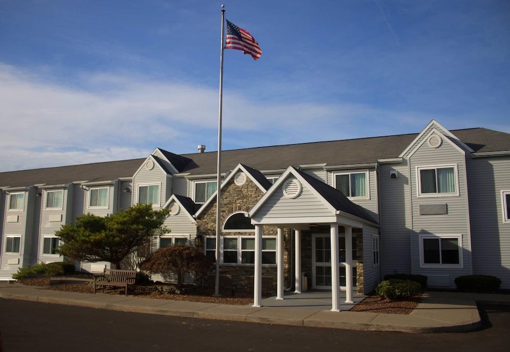 Pet Friendly Microtel Inn by Wyndham Victor/Rochester