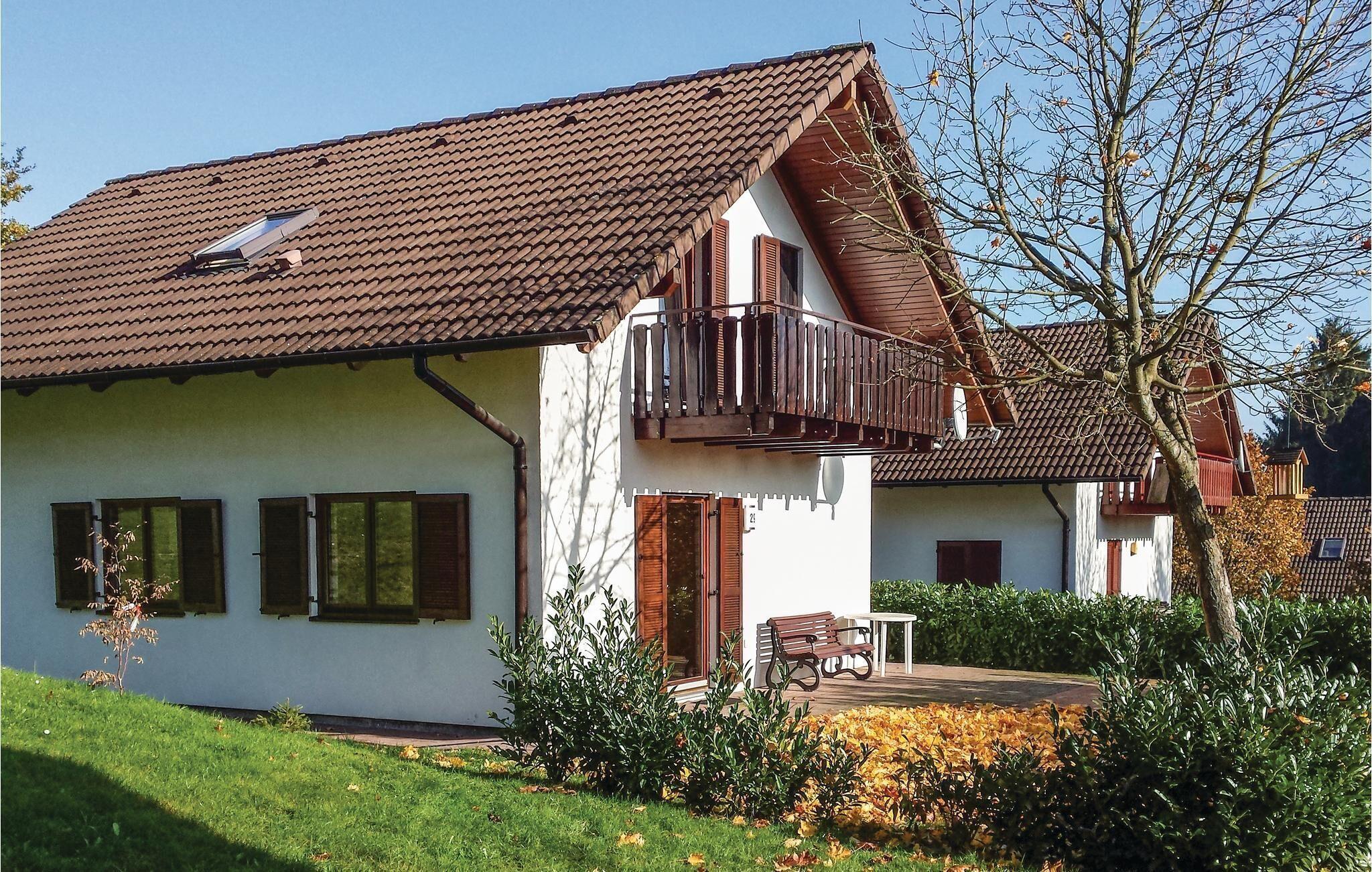 Pet Friendly Awesome Home in Kirchheim with 5 Bedrooms