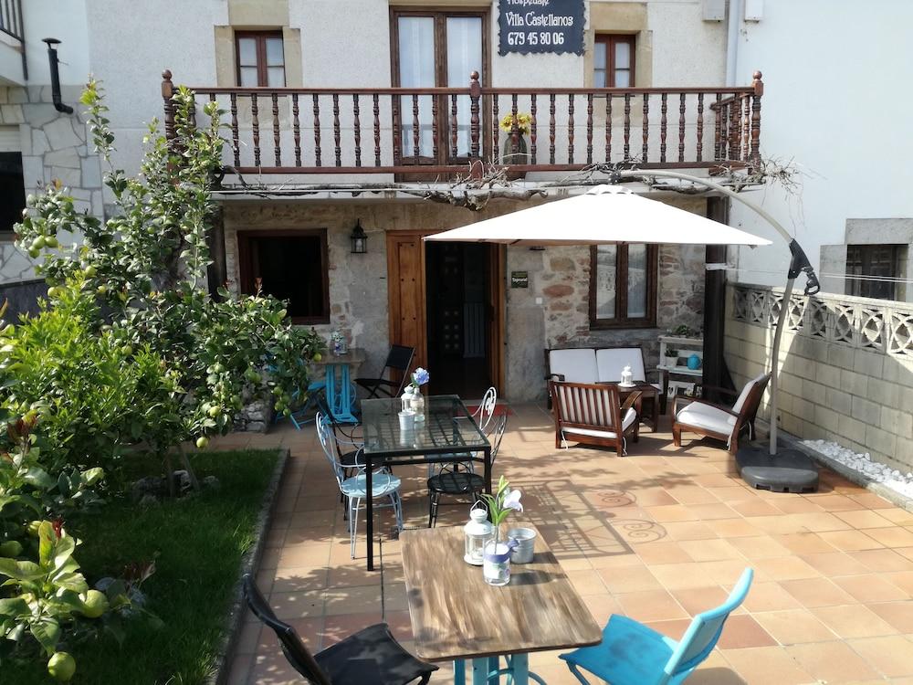 Pet Friendly Villa Castellanos