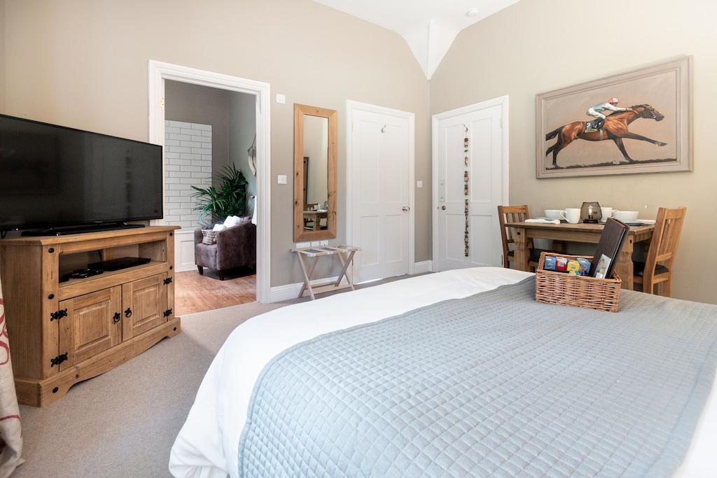 Stunning Studio Cottage in Salisbury Pet Policy