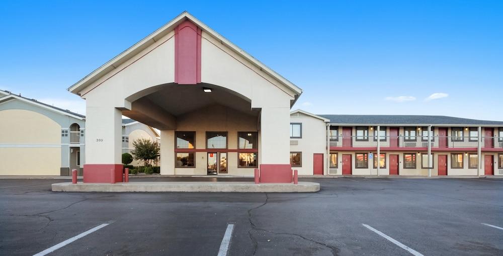 Pet Friendly Red Roof Inn Oklahoma Airport - I-40 W/Fairgrounds