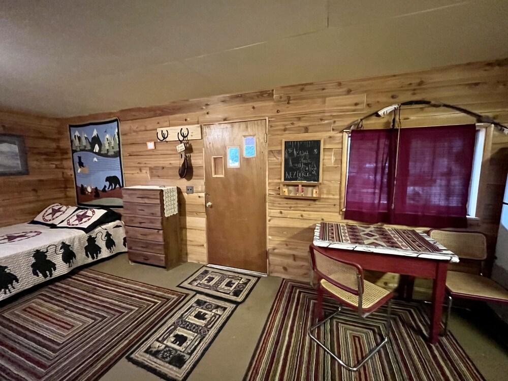 Pet Friendly Nez Perce Stay & Play Cabins
